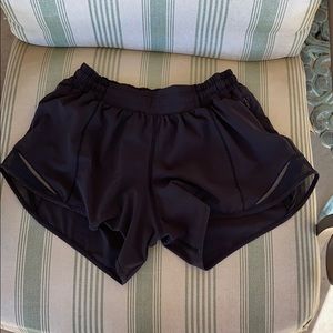 Lululemon Hotty Hot - size 6 Tall